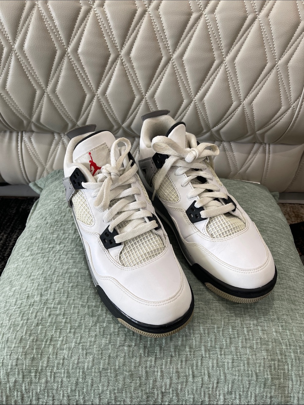Jordan Men’s Retro white cement Sneakers in white, Black & Red. Size 6Y